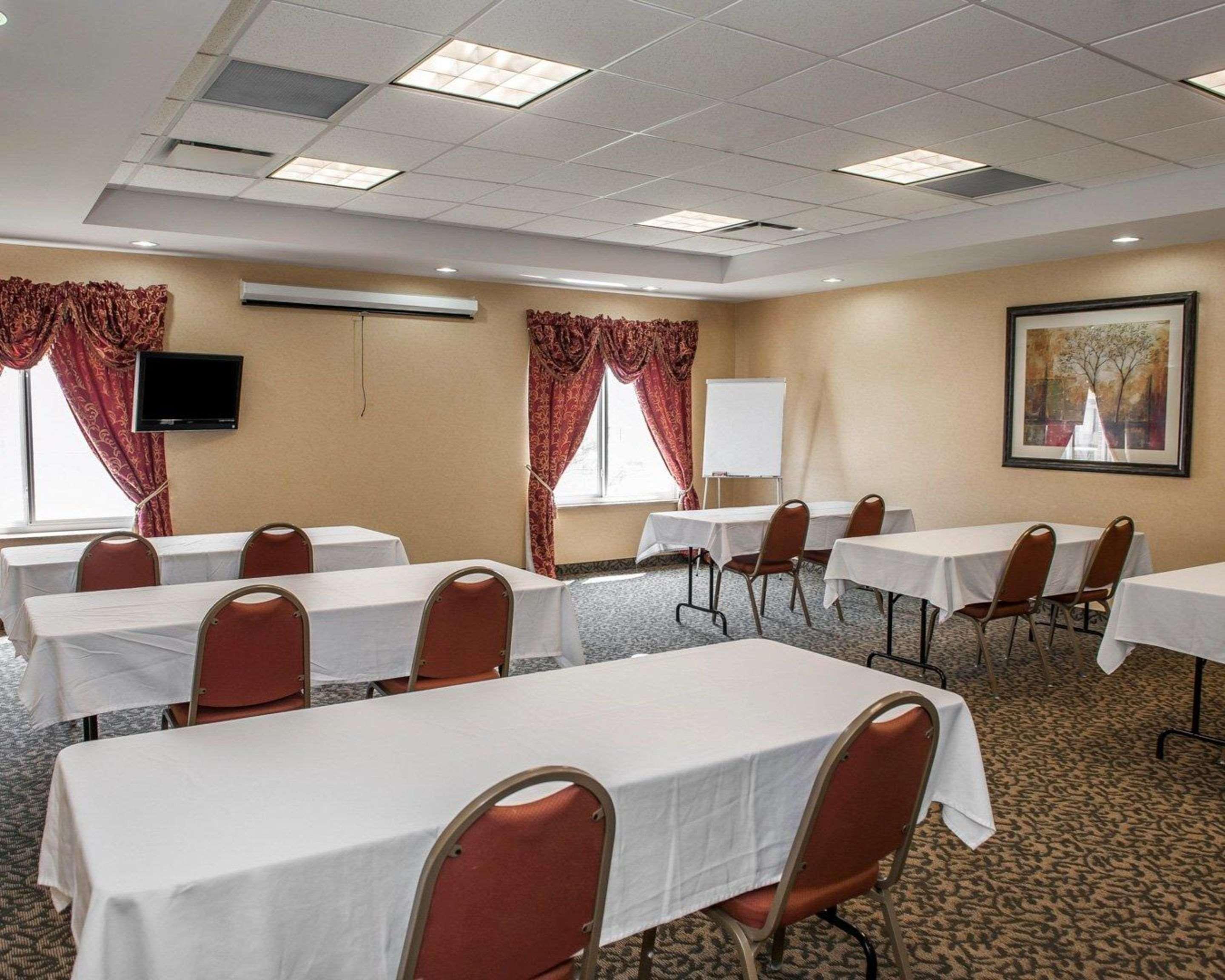 Comfort Suites Near Indianapolis Airport Экстерьер фото