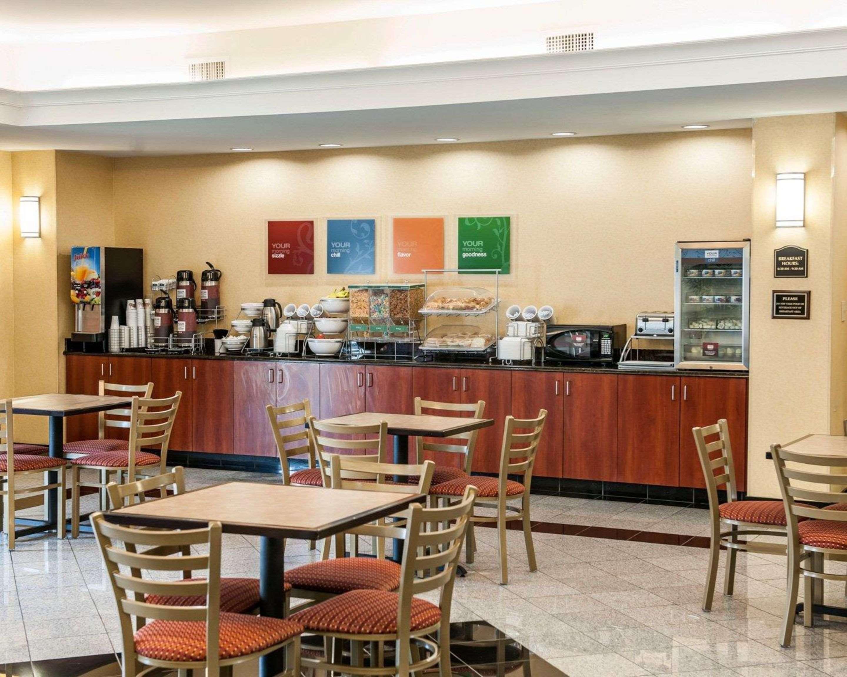 Comfort Suites Near Indianapolis Airport Экстерьер фото